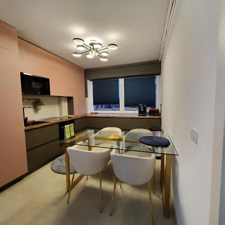 Apartament Penthouse Cu Jacuzzi Langa Mall Coresi