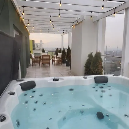 Apartament Penthouse Cu Jacuzzi Langa Mall Coresi Apartament *
