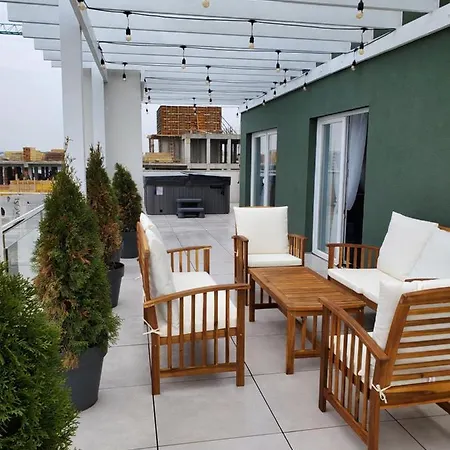 Apartament Apartament Penthouse Cu Jacuzzi Langa Mall Coresi *