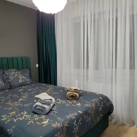 Apartament Penthouse Cu Jacuzzi Langa Mall Coresi Apartament