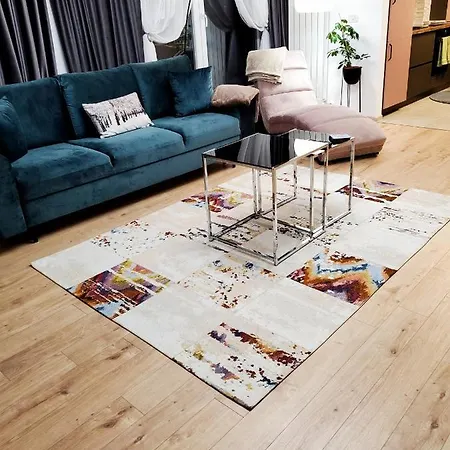 Apartament Penthouse Cu Jacuzzi Langa Mall Coresi Brașov